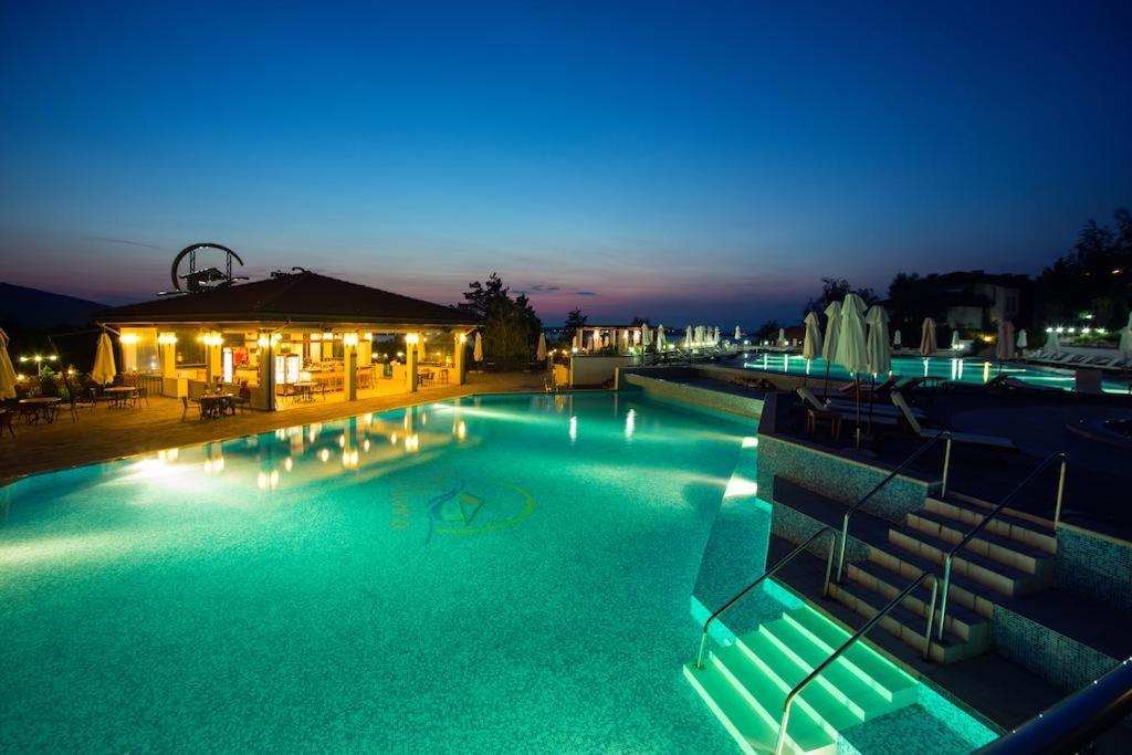 Garden Apartments In Santa Marina Village Sozopol Exterior photo