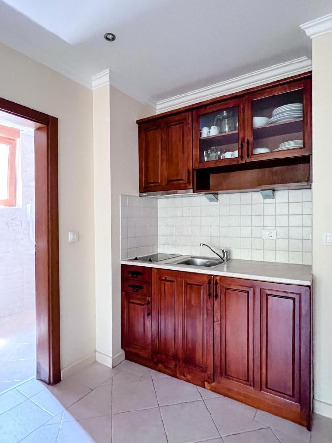 Garden Apartments In Santa Marina Village Sozopol Exterior photo