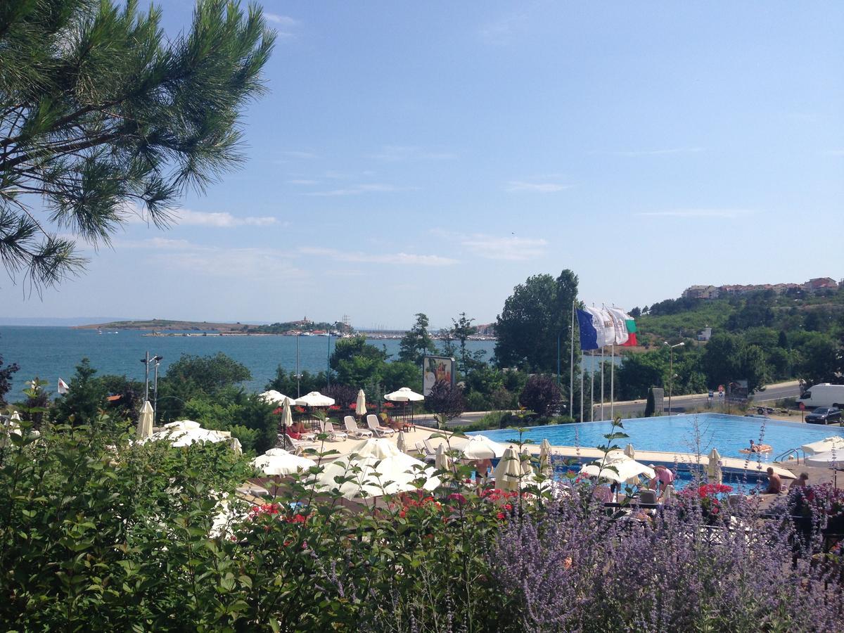 Garden Apartments In Santa Marina Village Sozopol Exterior photo